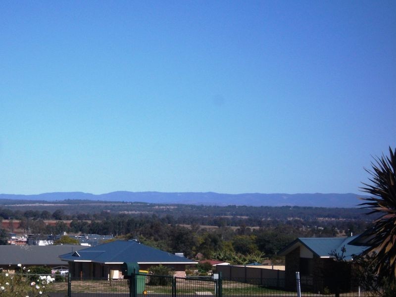 28 Sonaree Drive, Kingaroy QLD 4610