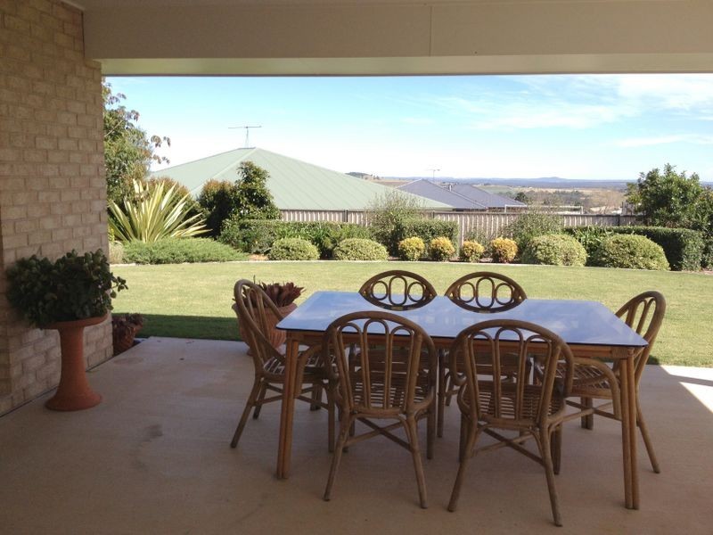25 Bridgeman Parade, Kingaroy QLD 4610