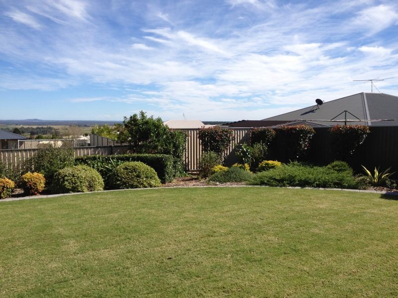 25 Bridgeman Parade, Kingaroy QLD 4610