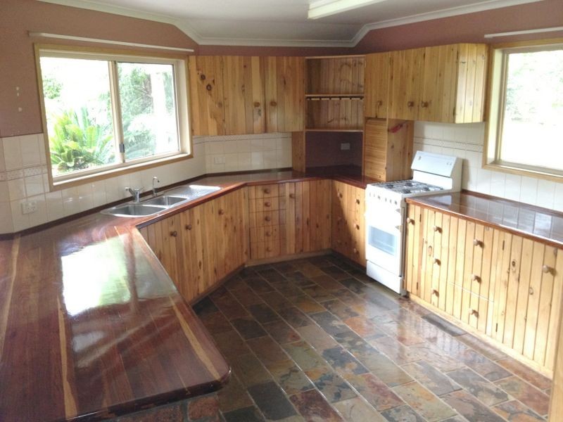 17 Bella Vista Avenue, Kingaroy QLD 4610