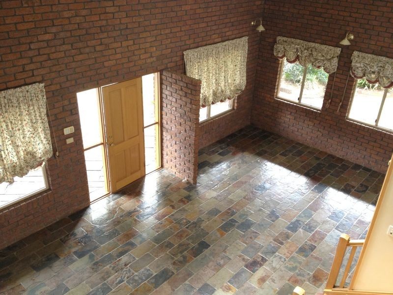 17 Bella Vista Avenue, Kingaroy QLD 4610