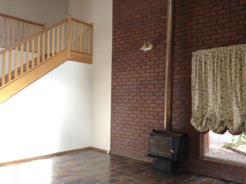 17 Bella Vista Avenue, Kingaroy QLD 4610