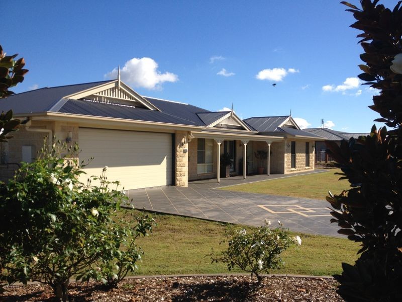 13-15 Peregrine Drive, Kingaroy QLD 4610