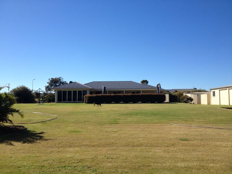 13-15 Peregrine Drive, Kingaroy QLD 4610