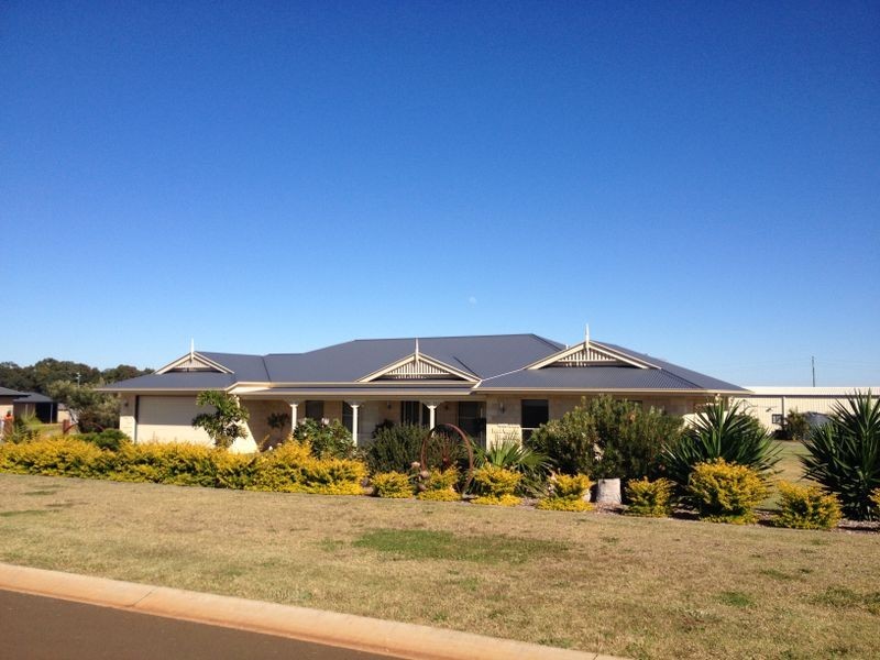 13-15 Peregrine Drive, Kingaroy QLD 4610