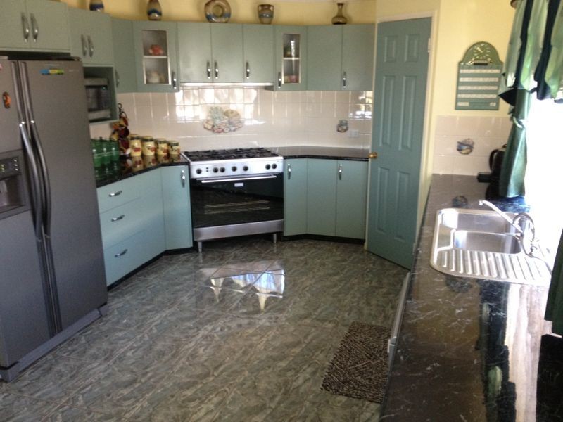 27 Adermann Drive, Kingaroy QLD 4610