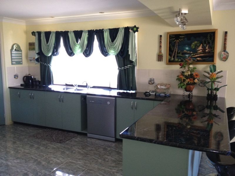 27 Adermann Drive, Kingaroy QLD 4610