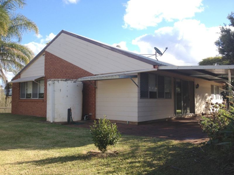 6 Willowglen Street, Kingaroy QLD 4610