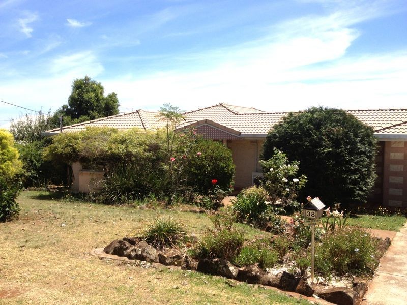 38 Murray Parade, Kingaroy QLD 4610