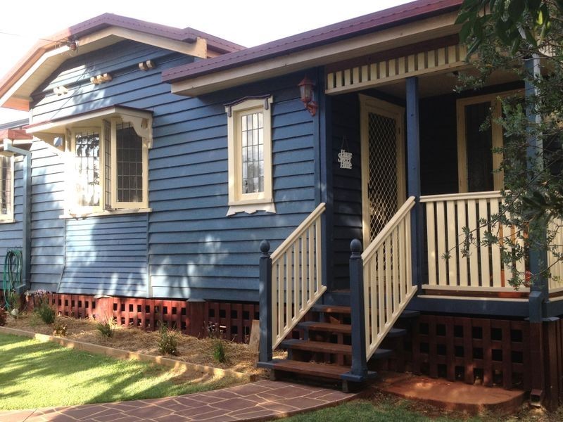 14 Gabbee Street, Kingaroy QLD 4610