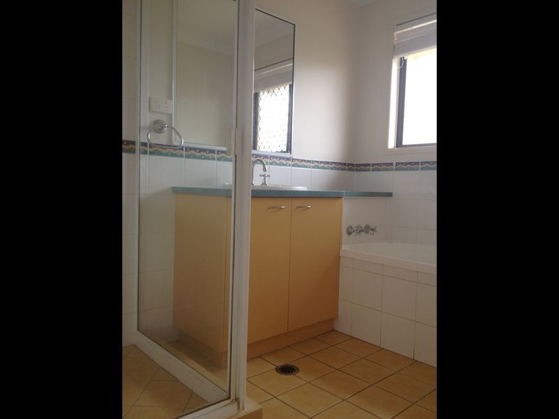 4 Olive Grove, Kingaroy QLD 4610