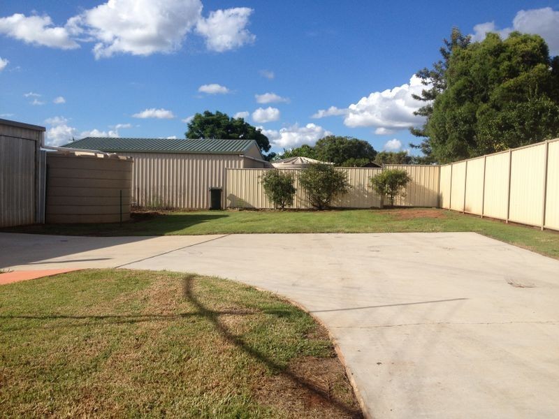 5 Crawford Road, Kingaroy QLD 4610