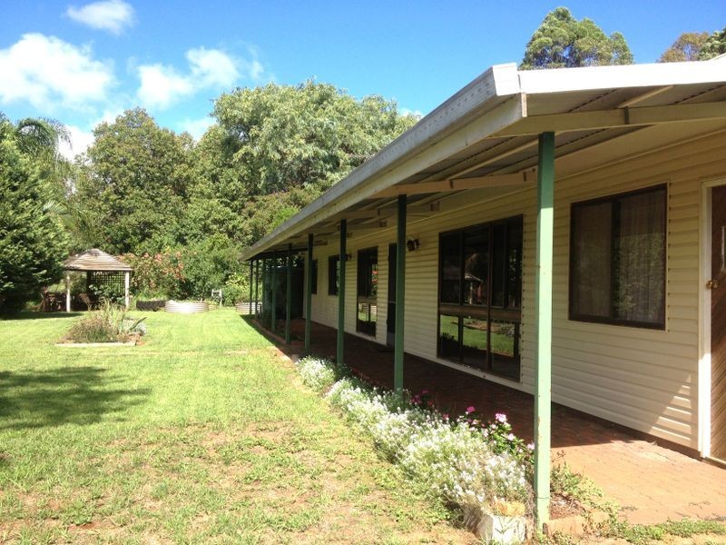 16 Ferne Road, Kingaroy QLD 4610