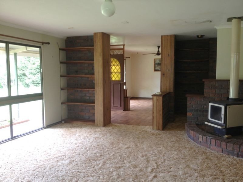 16 Ferne Road, Kingaroy QLD 4610