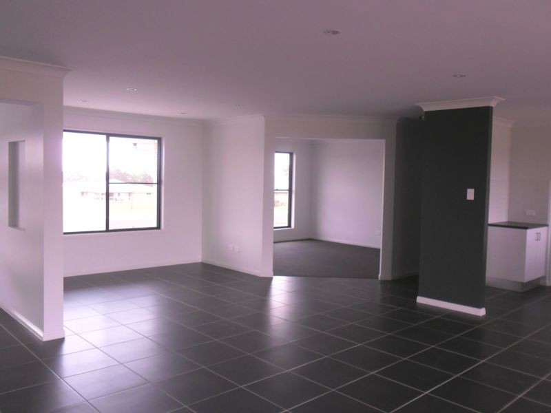 18 Peregrine Drive, Kingaroy QLD 4610