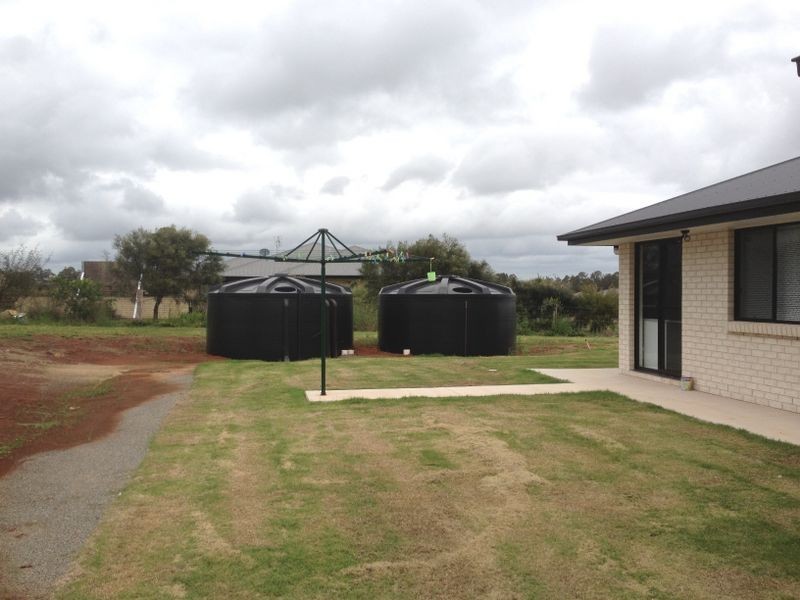 18 Peregrine Drive, Kingaroy QLD 4610