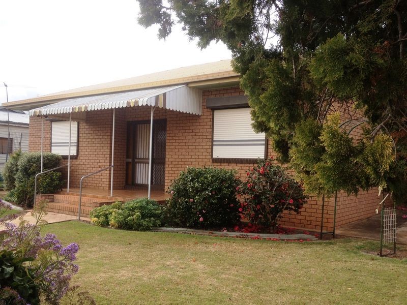 42 Hodge Street, Kingaroy QLD 4610