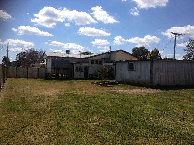 37 Gladys Street, Kingaroy QLD 4610
