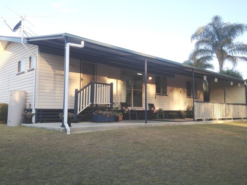 23 Fairway Drive, Nanango QLD 4615