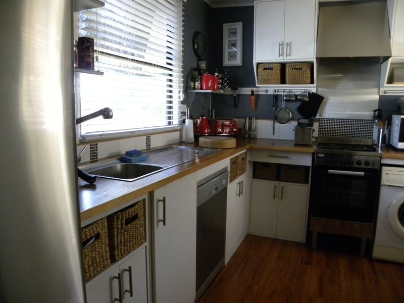 144 Lilian Avenue, Ellesmere QLD 4610