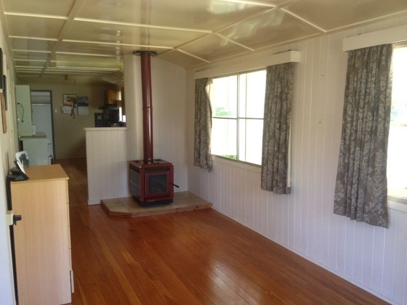 11 Gooyong Street, Kingaroy QLD 4610