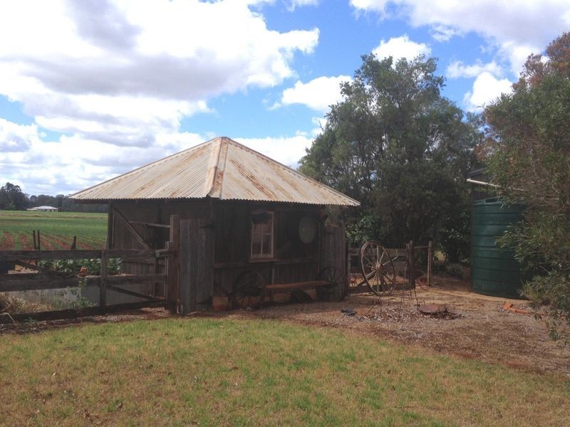 84 Wellers Road, Wooroolin QLD 4608