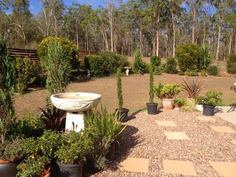 35 Tara Avenue, Nanango QLD 4615