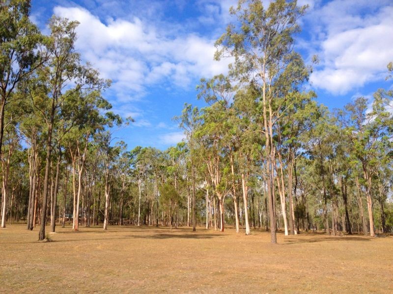 35 Tara Avenue, Nanango QLD 4615