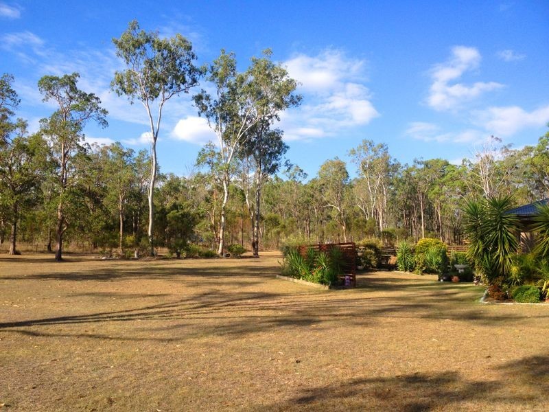 35 Tara Avenue, Nanango QLD 4615