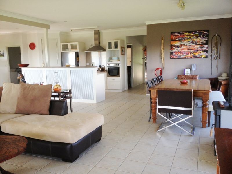 63 Hicken Way, Nanango QLD 4615