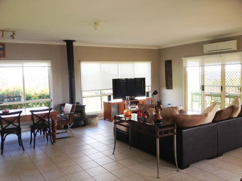 63 Hicken Way, Nanango QLD 4615