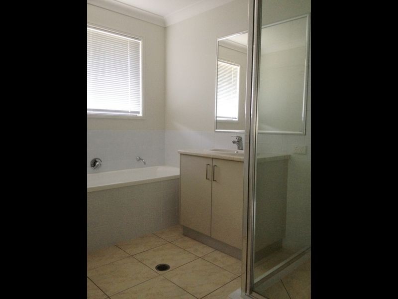 6 – 8 Rosella Parade, Kingaroy QLD 4610
