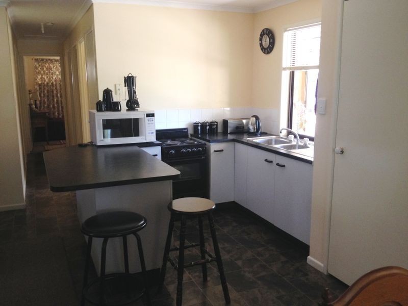 33 Pauls Parade, Ellesmere QLD 4610