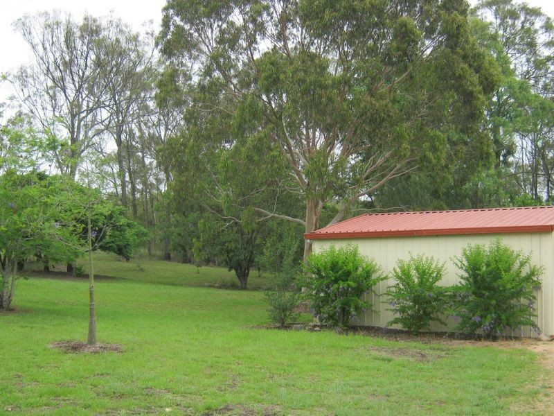 33 Pauls Parade, Ellesmere QLD 4610