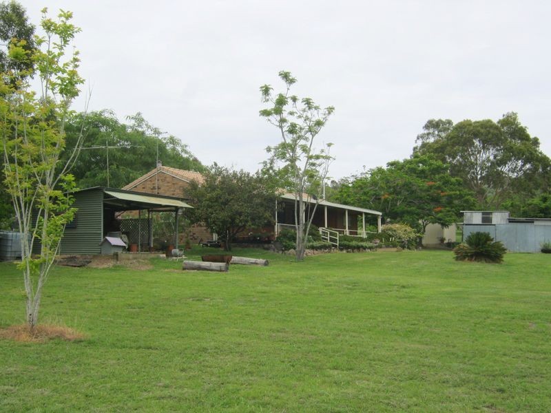 33 Pauls Parade, Ellesmere QLD 4610