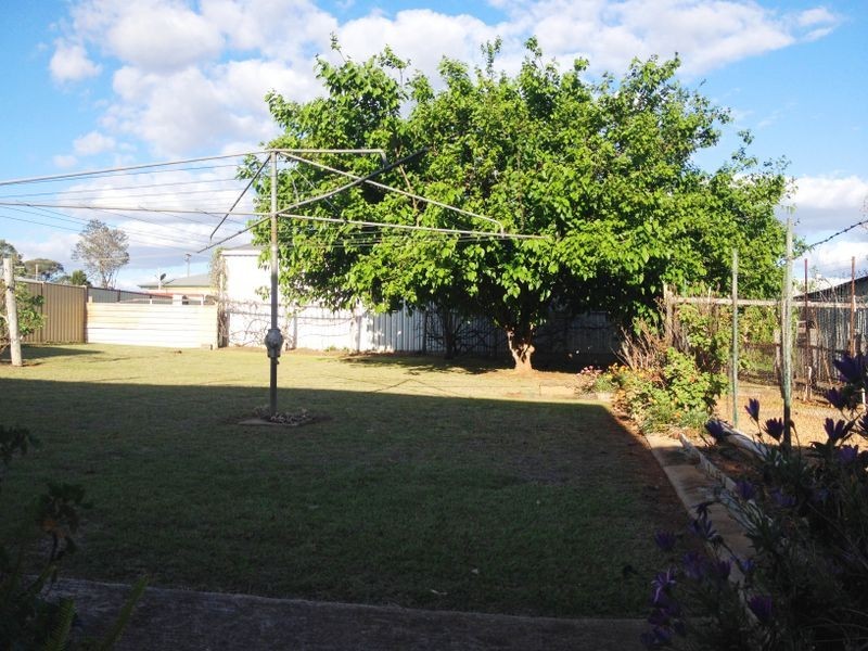 6 Fisher Street, Kingaroy QLD 4610