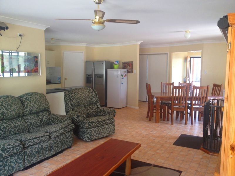 33 Farr Court, Wattle Camp QLD 4615