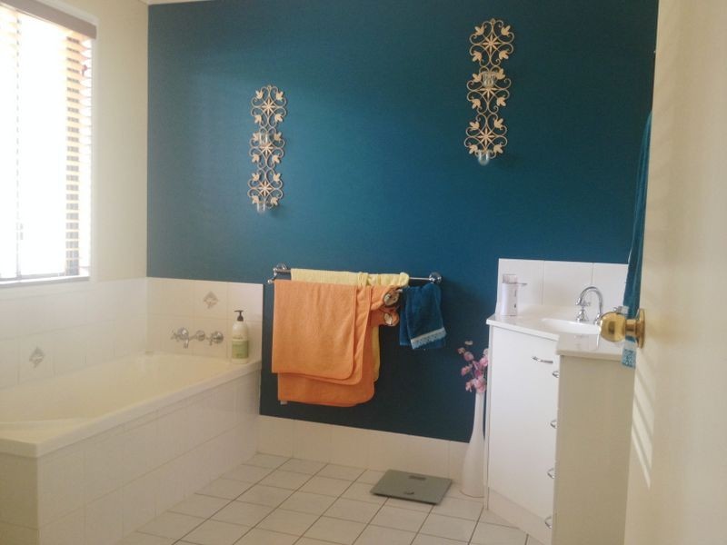 33 Farr Court, Wattle Camp QLD 4615