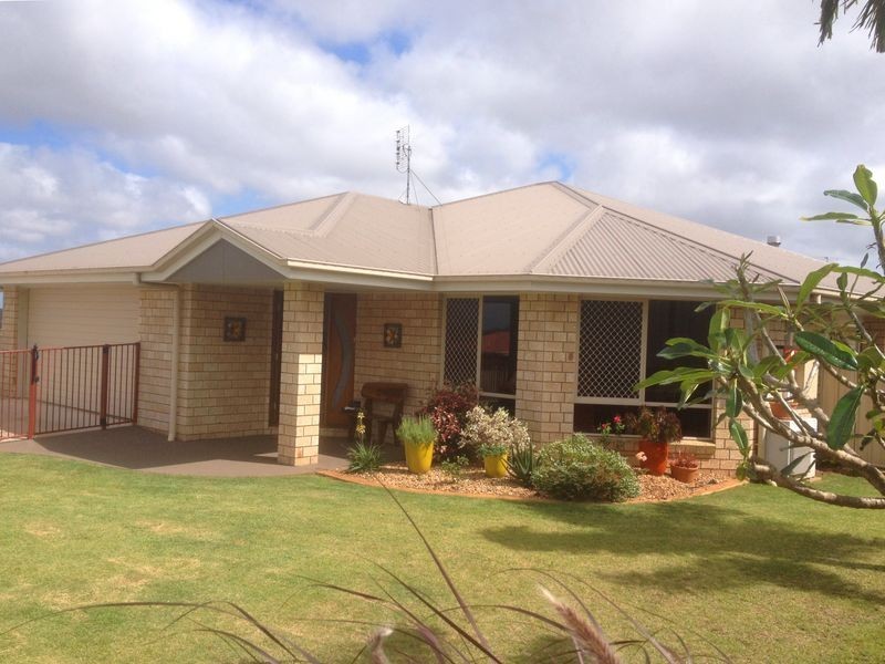 42 Bottlebrush Street, Kingaroy QLD 4610