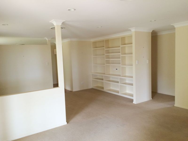 16 Hillview Pde, Kingaroy QLD 4610