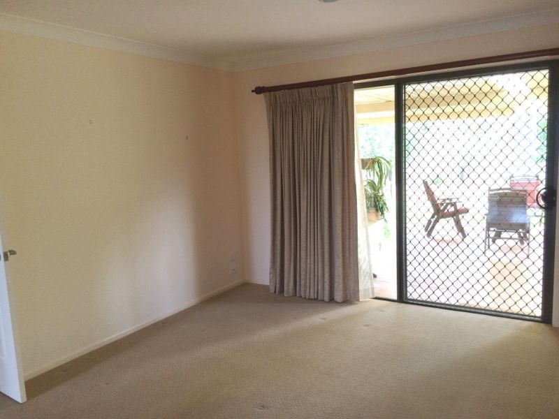 16 Hillview Pde, Kingaroy QLD 4610