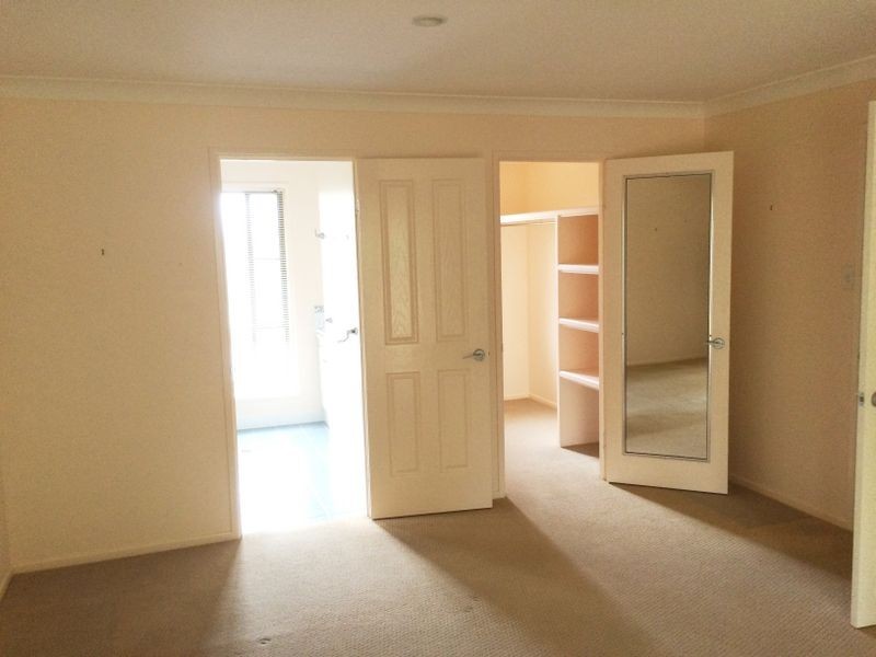 16 Hillview Pde, Kingaroy QLD 4610