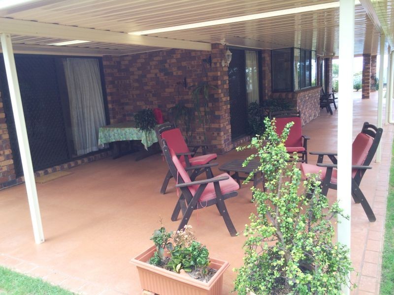 16 Hillview Pde, Kingaroy QLD 4610