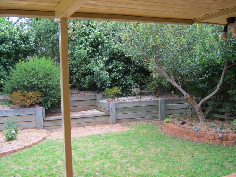 16 Hillview Pde, Kingaroy QLD 4610