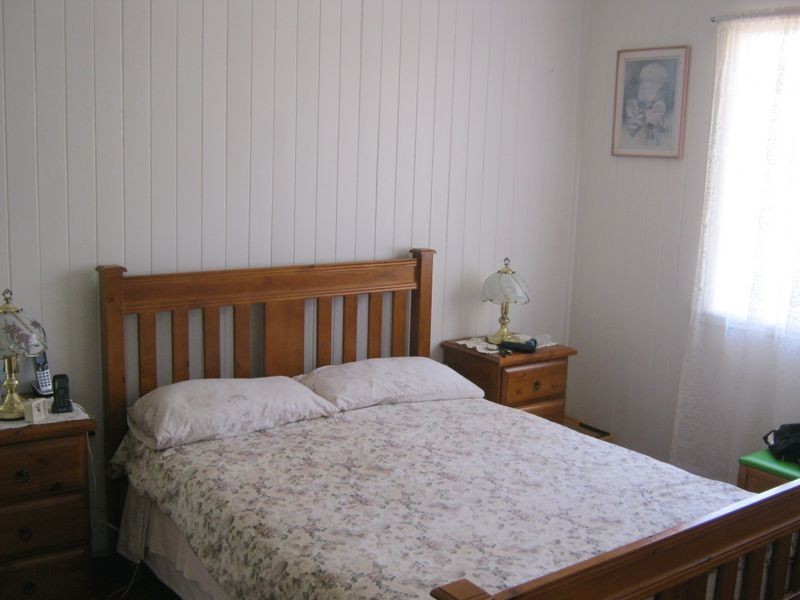 263 Hoggs Rd, Wooroolin QLD 4608