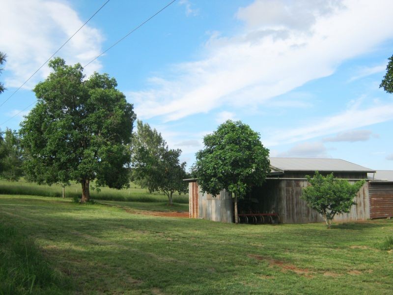 263 Hoggs Rd, Wooroolin QLD 4608