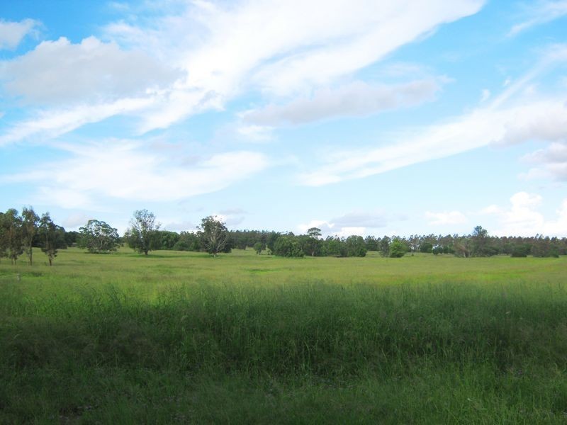 263 Hoggs Rd, Wooroolin QLD 4608