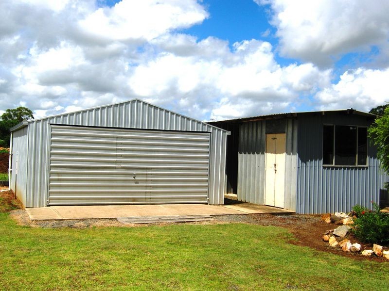 19 Mcilhattan, Wondai QLD 4606