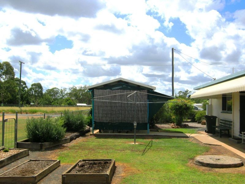 19 Mcilhattan, Wondai QLD 4606