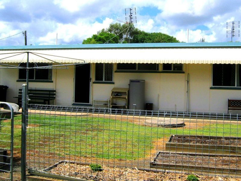 19 Mcilhattan, Wondai QLD 4606